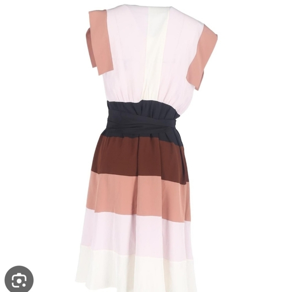 Diane von Furstenberg Ingrid Colour-Block Crepe De Chine Wrap Dress In Multicolo - Picture 2 of 14